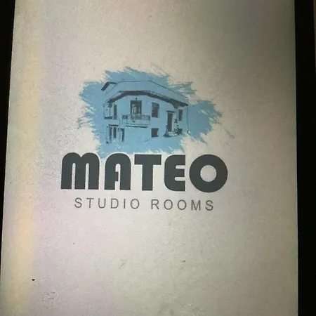 Mateo Aparthotel Livadeia